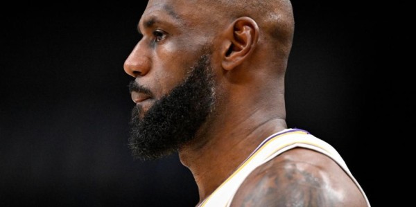 开云体育直播运营平台-就在今天，又一个79年NBA独一无二的纪录，被41岁詹姆斯达成了
